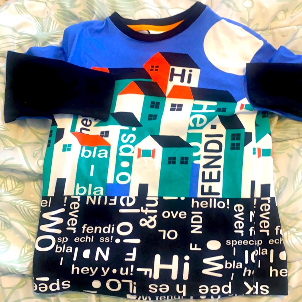 Fendi T-Shirt Size 4